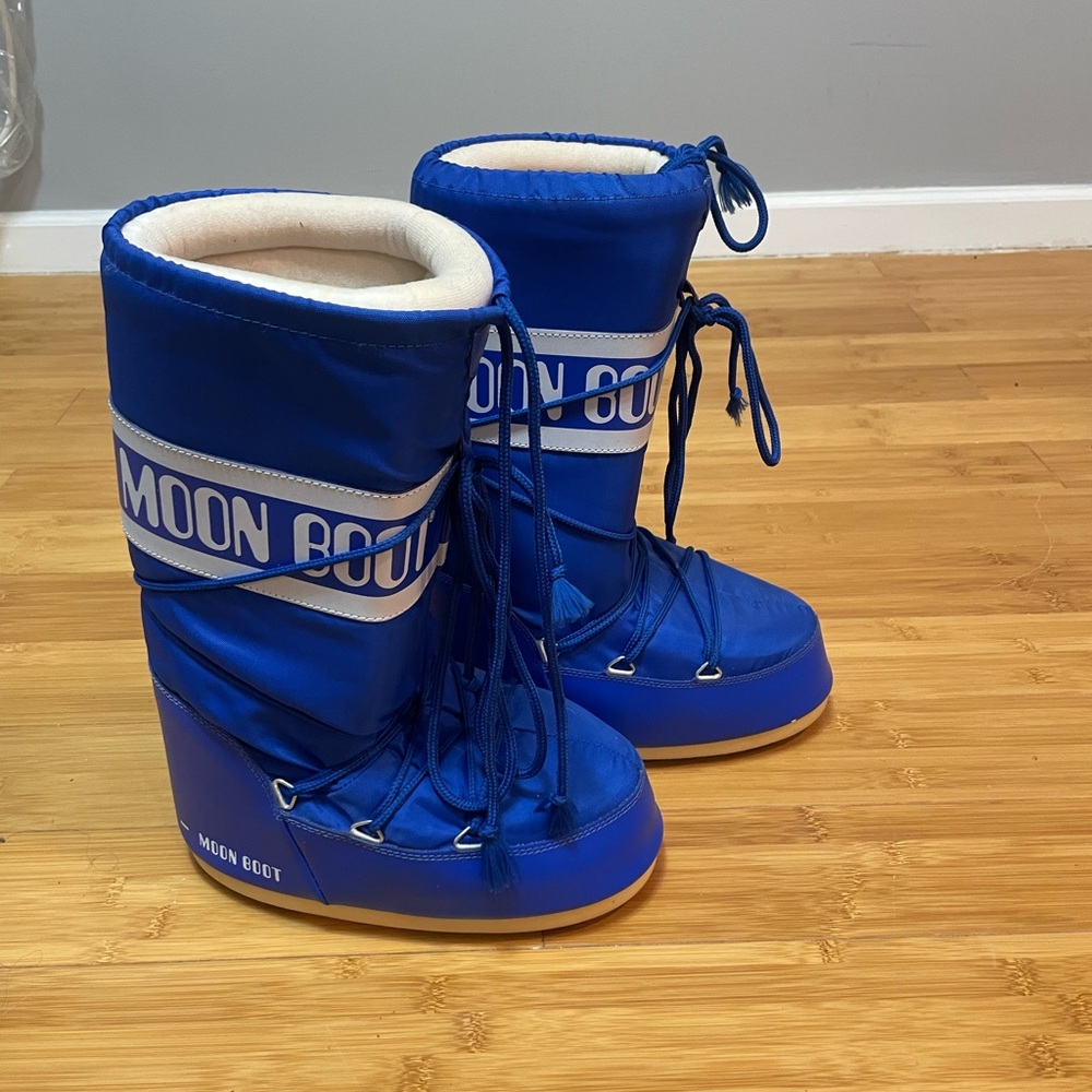 Royal blue moon boots. Only worn once